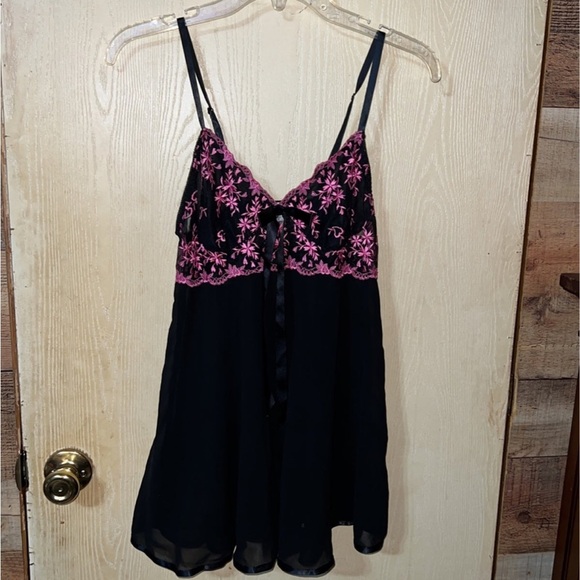 Seductive Wear floral lace nightie - Picture 1 of 5